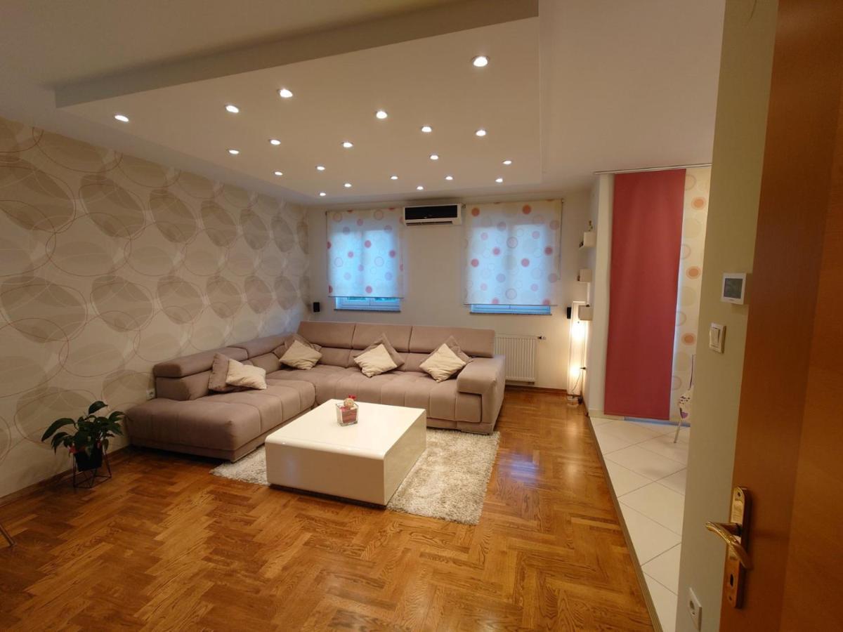Apartman Mare Nostrum**** Apartment Rijeka Bagian luar foto