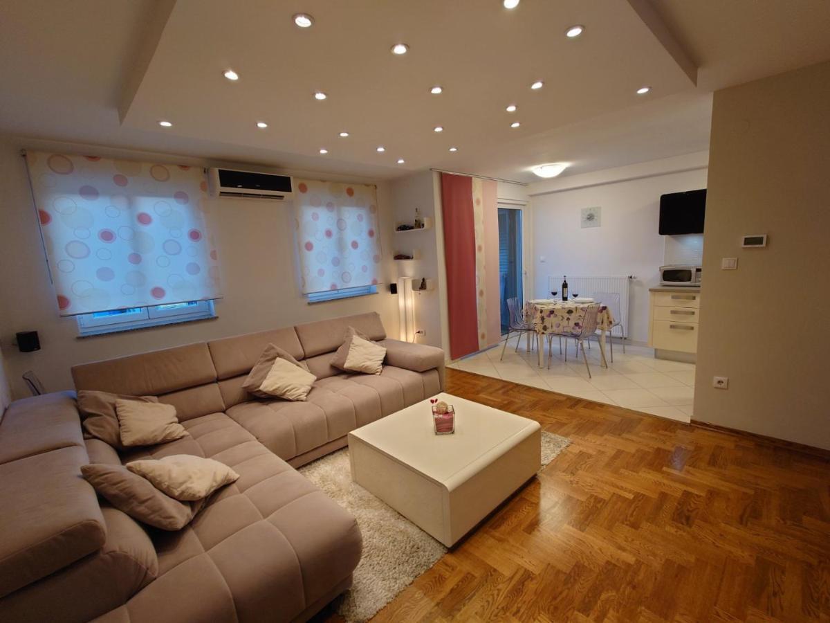 Apartman Mare Nostrum**** Apartment Rijeka Bagian luar foto
