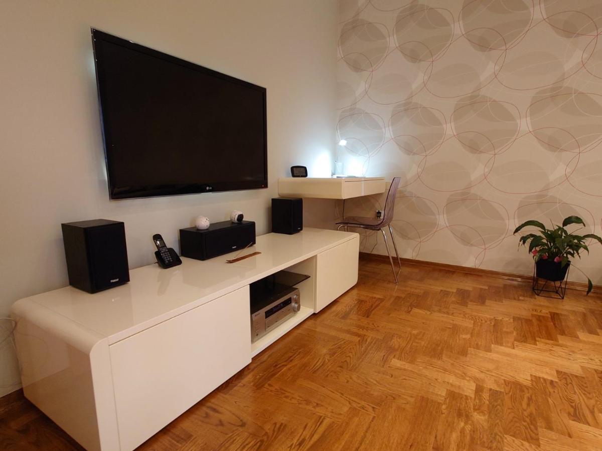 Apartman Mare Nostrum**** Apartment Rijeka Bagian luar foto