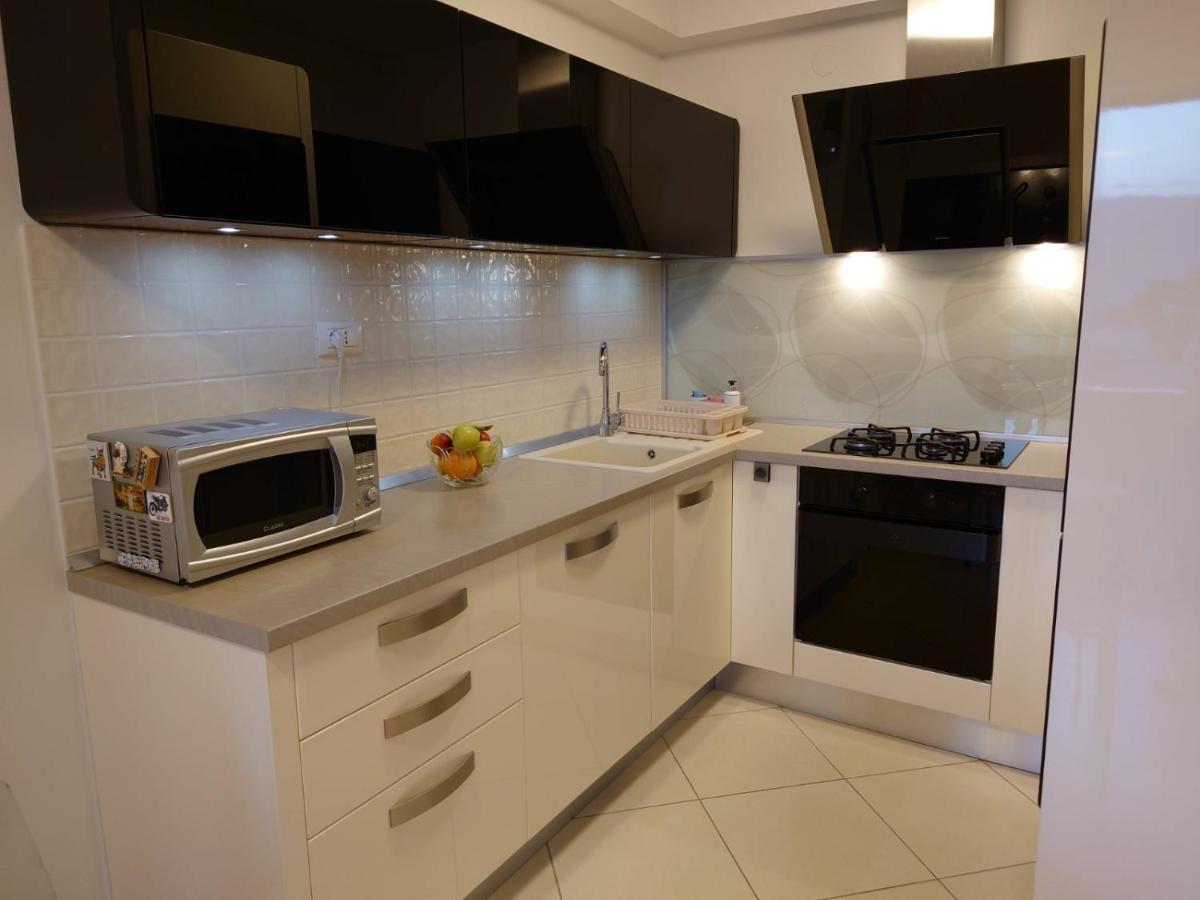 Apartman Mare Nostrum**** Apartment Rijeka Bagian luar foto