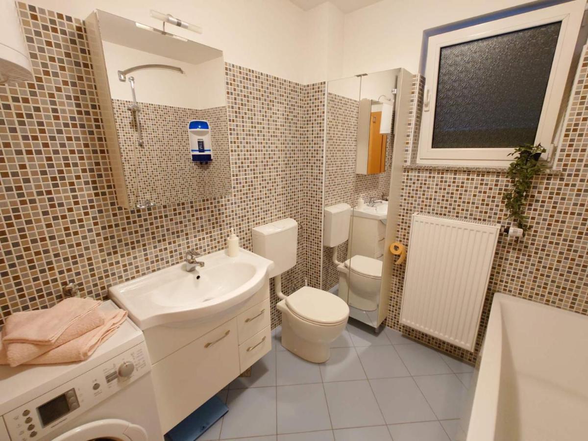 Apartman Mare Nostrum**** Apartment Rijeka Bagian luar foto