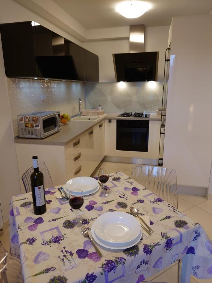Apartman Mare Nostrum**** Apartment Rijeka Bagian luar foto