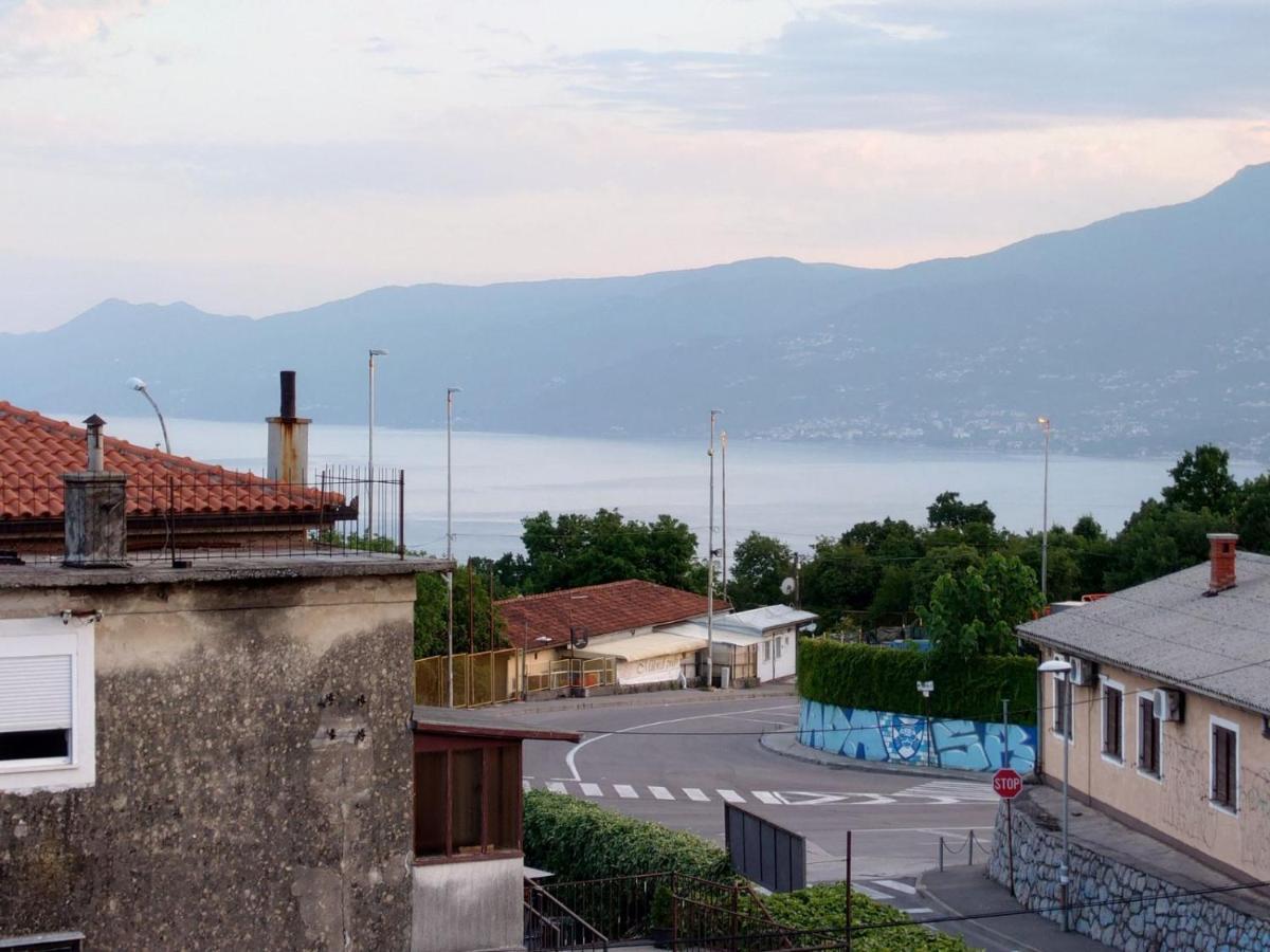 Apartman Mare Nostrum**** Apartment Rijeka Bagian luar foto